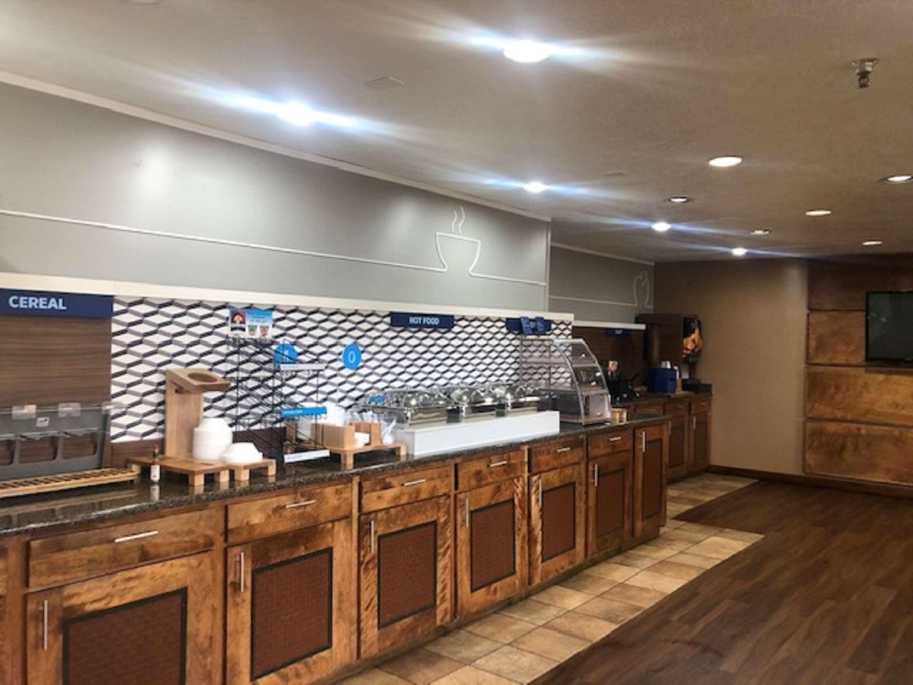 阿尔伯克基I40尤班克斯贝斯特韦斯特定留Plus酒店 外观 照片